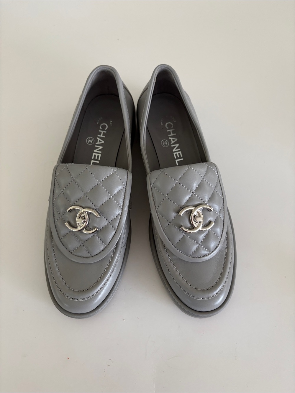CHANEL Quilted Silver-Gray Leather Loafers with CC Hardware 39 8